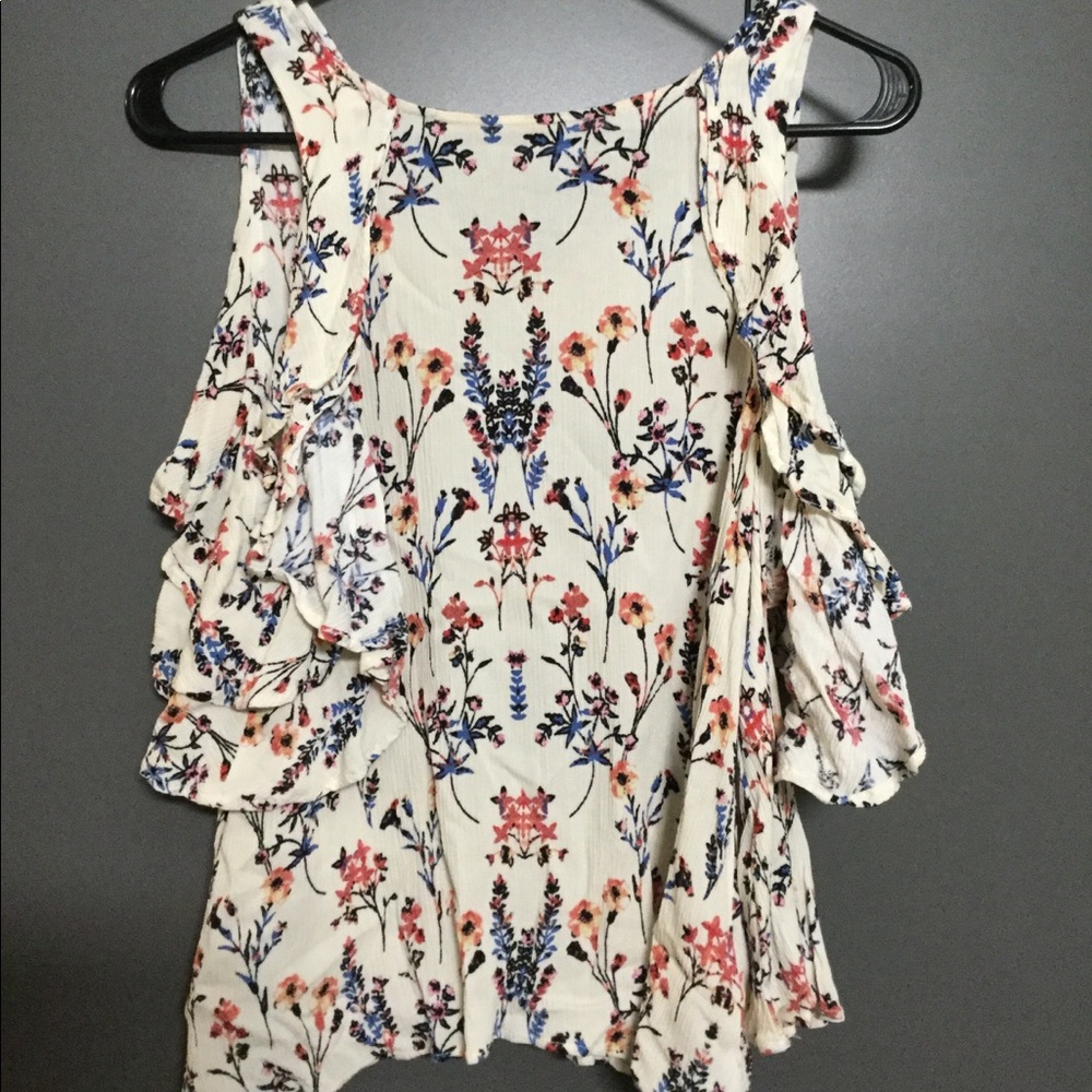 Floral cold shoulder ruffle top